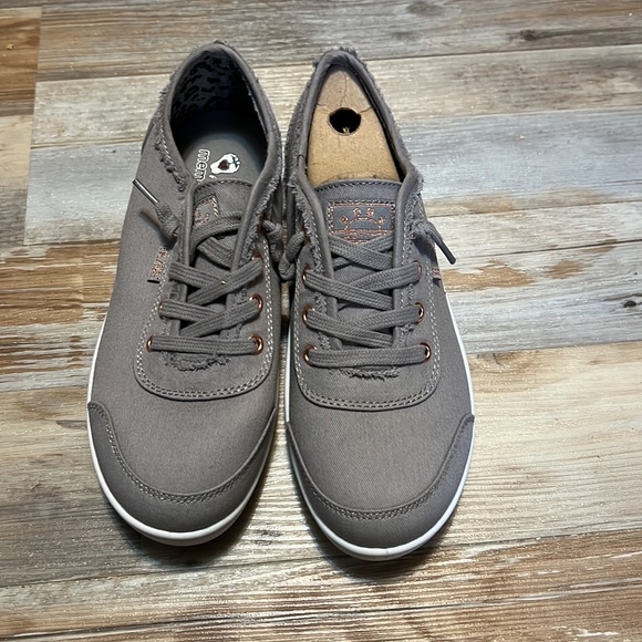 NWOB Bob’s Memory Foam - Picture 4 of 10